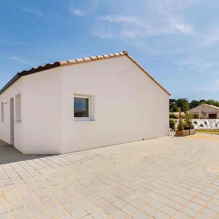 Holiday home Les Tonnelles - Maison Proche - Grand Jardin Saint-Jean-de-Monts
